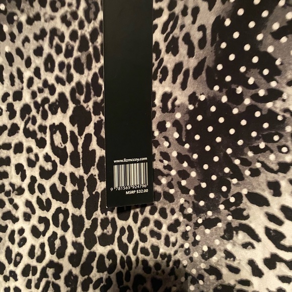1X plus leopard NWT Liz Mc Coy woman stretch top new - Picture 3 of 5